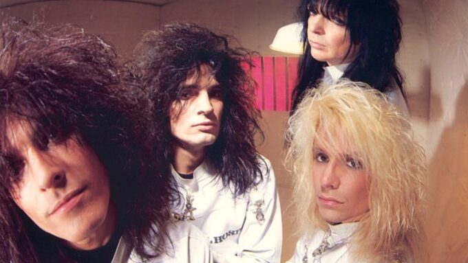 Mötley Crüe celebra o aniversário de 35 anos de seu álbum “Dr. Feelgood” com o lançamento de versão inédita