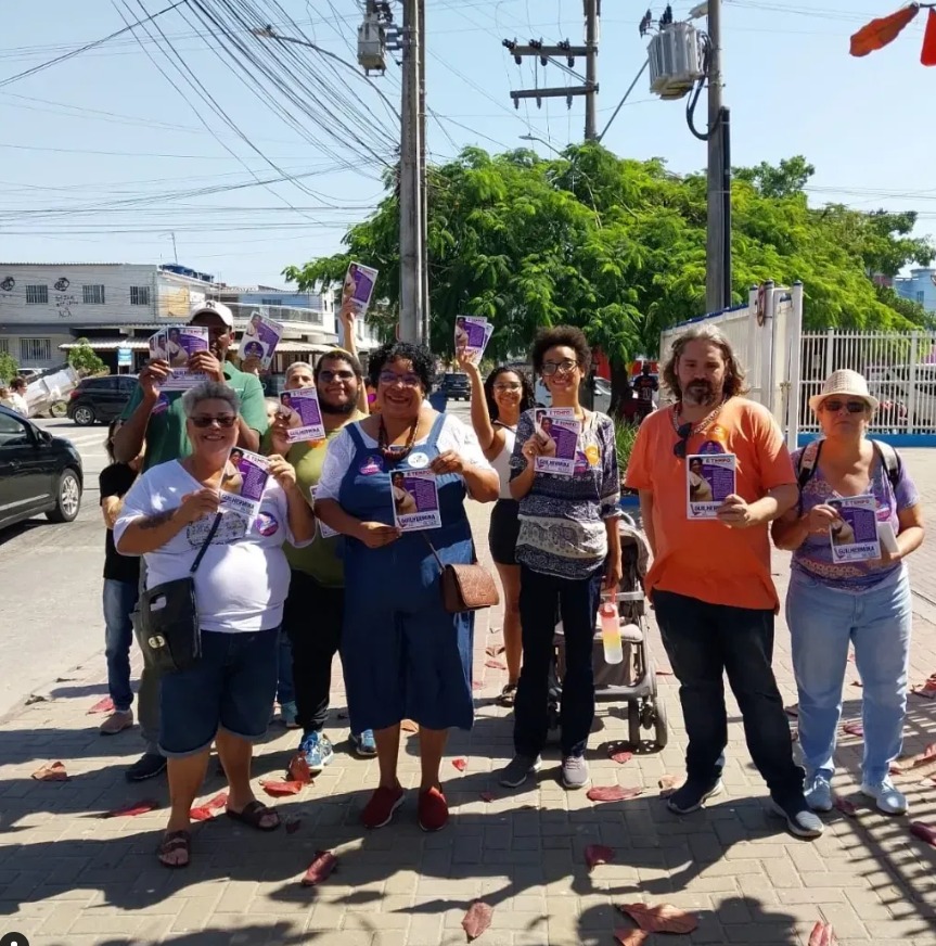 Professora Guilhermina Rocha dialoga com a população de Rio das Ostras em caminhadas pelos bairros